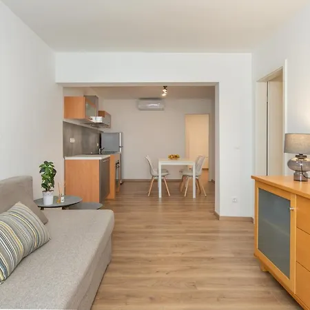 Basic 1 Apartment *